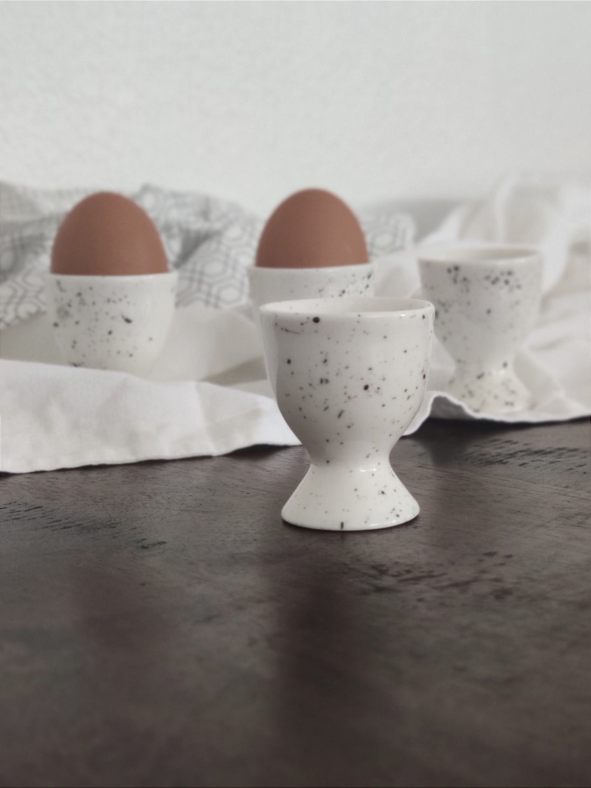 DIY Eierbecher mit Sprenkel